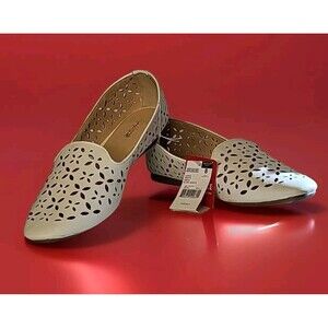 Jaclyn Smith ALISA Women's Ballet Flats 1/2" Wedge Heel White Size 8